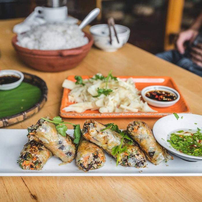 The Hill Station Signature restaurant Sapa - Nơi lý tưởng để thưởng thức món gà nướng đặc biệt vùng Tây Bắc