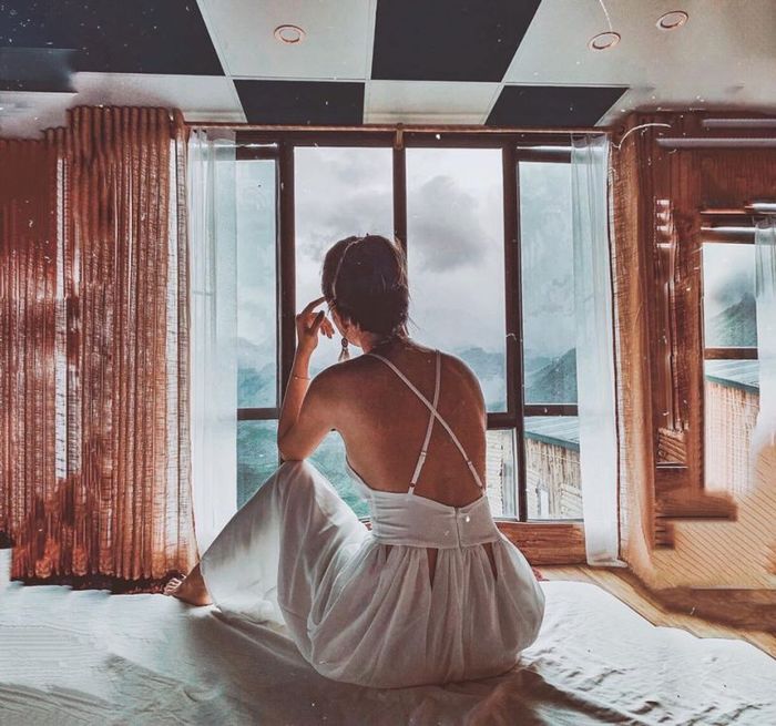 Bên bờ sông tại Lá Đỏ Homestay - Thưởng ngắm toàn cảnh hùng vĩ của núi rừng Sapa 11