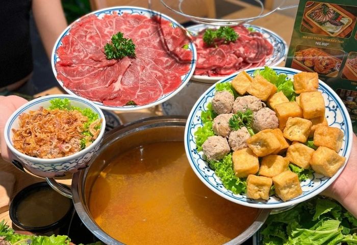 Lưu ngay 8 địa chỉ lẩu riêu cua bắp bò Sài Gòn ngon mê mẩn 7