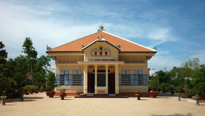 Trí Giác Cung - Điểm du lịch tâm linh nổi tiếng tại Tây Ninh