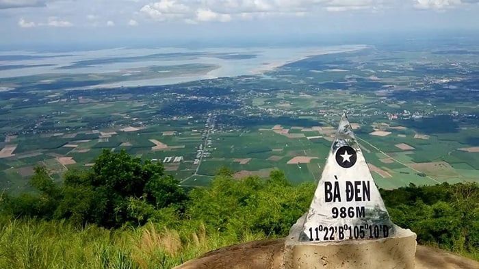 Đánh giá núi Bà Đen và kinh nghiệm chinh phục nóc nhà Đông Nam Bộ 3