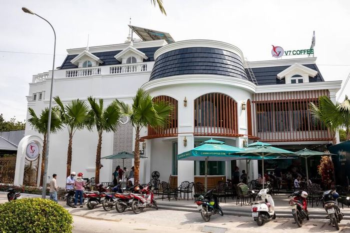 V7 Coffee & Restaurant, điểm đến ẩm thực tuyệt vời ở Tây Ninh 14