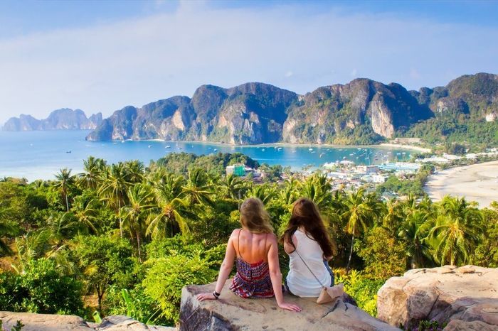 Đảo Phi Phi, viên ngọc quý của Thái Lan