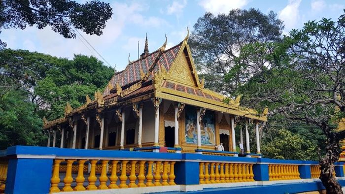 Xem lịch trình khám phá Sóc Trăng 2 ngày 1 đêm chi tiết tại đây