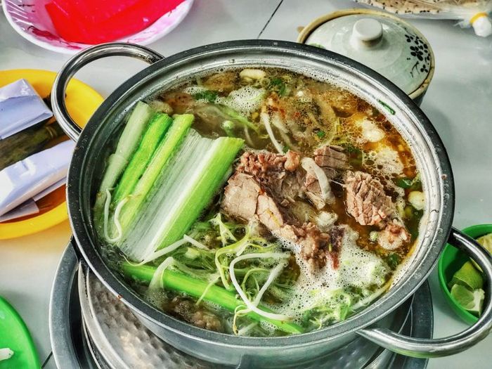 Chợ ẩm thực Hồ Thị Kỷ: Nơi sôi động nhất Tp.HCM vào buổi tối 11