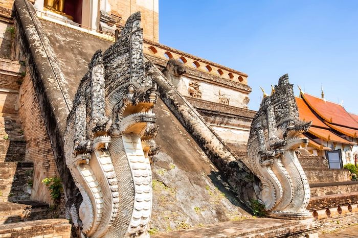 Wat Chedi Luang - một nơi cổ kính và linh thiêng ở trung tâm Chiang Mai 7