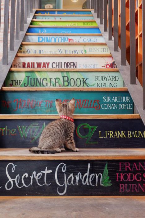Nhã Nam Books N Coffee, điểm đến yên bình với cà phê sách giữa lòng Sài Gòn 8