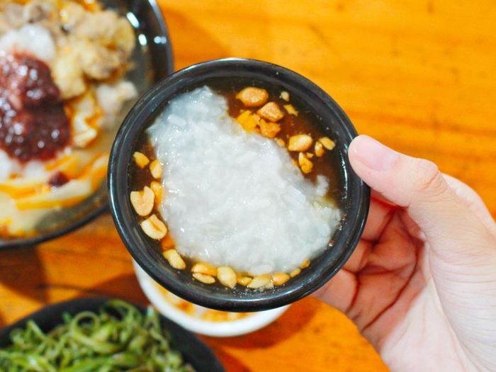 Trải nghiệm Bún gỏi dà, món ăn đặc sản lạ từ tên đến vị
