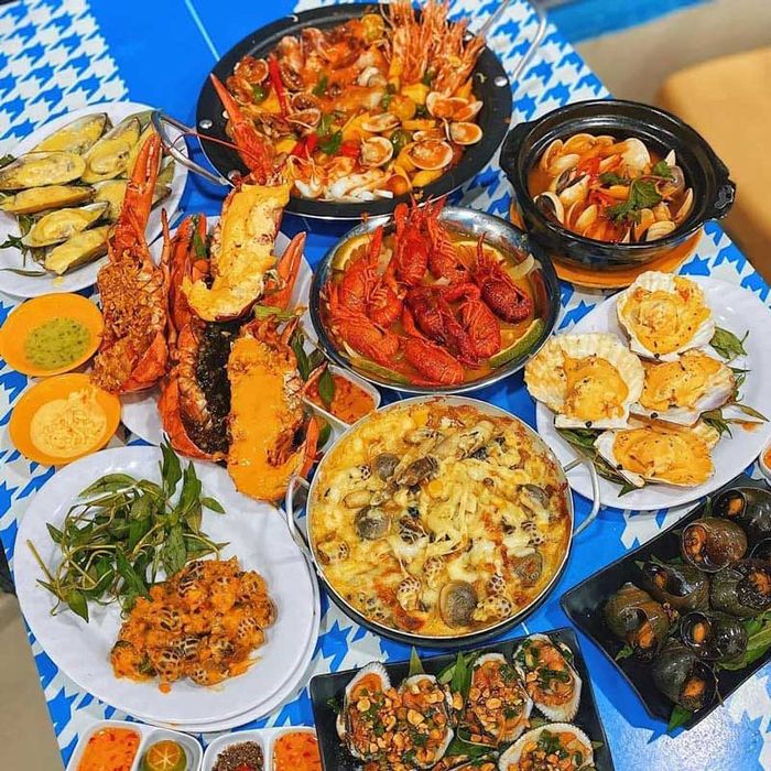 Khám phá danh sách top 10+ quán ốc quận 8 với hải sản tươi ngon, giá cả hợp lý 5