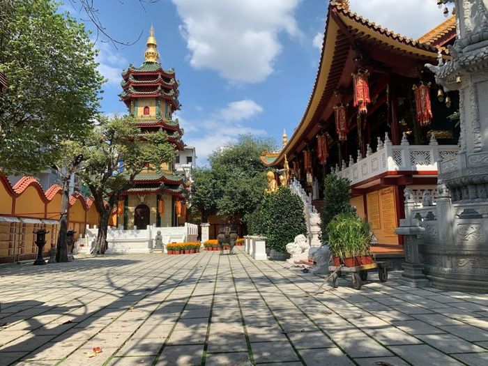 Chùa Viên Giác với tháp làm từ gốm sứ cao nhất Việt Nam 4