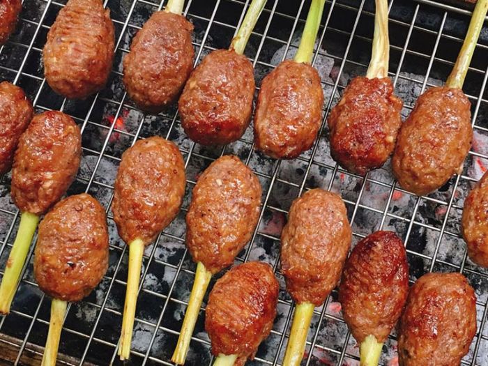 Chợ đêm Hồ Thị Kỷ: Nơi sôi động nhất Tp.HCM