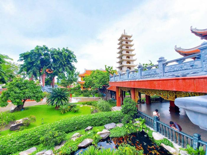 Chùa Vĩnh Nghiêm, nơi linh thiêng bảo vệ trong trái tim Sài Gòn 8