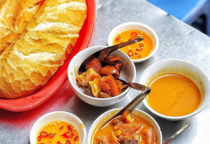 Tìm hiểu ngay danh sách 7 quán phá lấu ngon quận 4 hấp dẫn 2