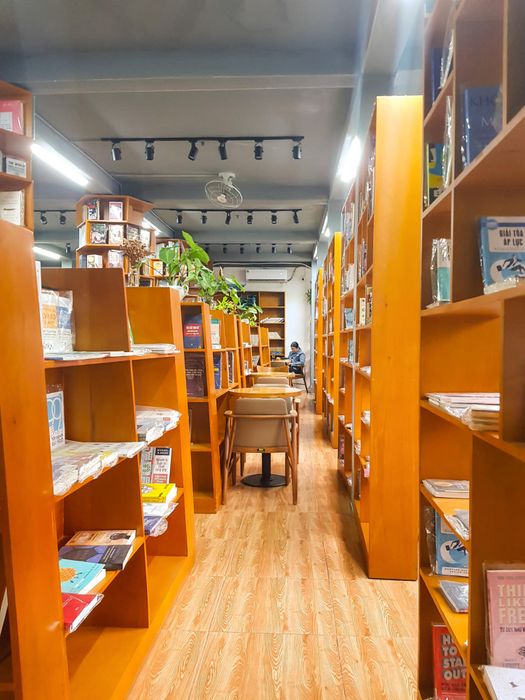 Thưởng thức không gian yên bình của Đại Việt Bookstore and Coffee giữa trung tâm thành phố 6
