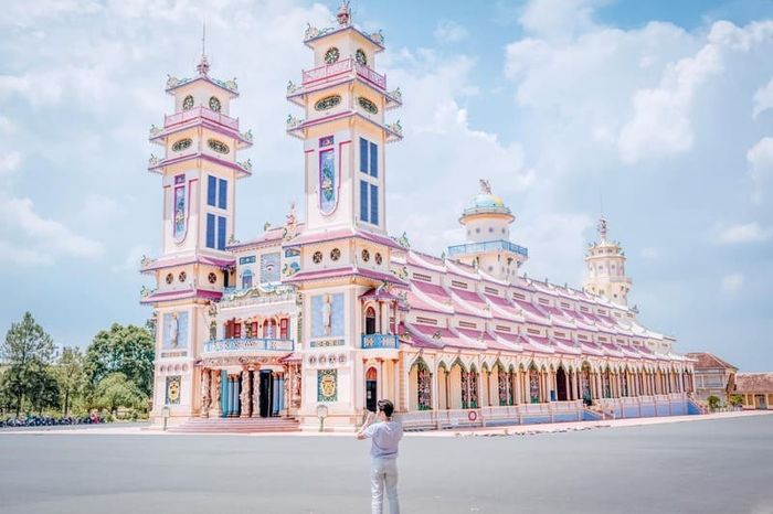 Hành trình du lịch Tây Ninh đặc sắc của Henry Dương 4