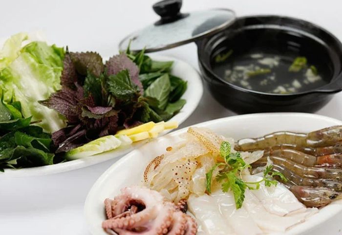 Khám phá top 13 địa điểm ẩm thực không thể bỏ lỡ ở quận 2 4