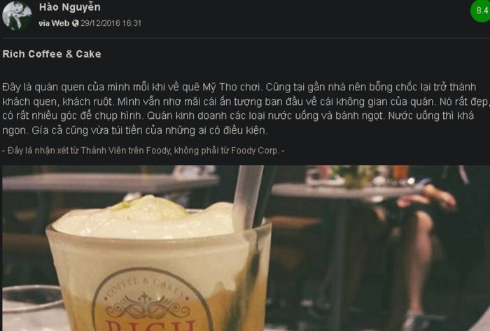 Hãy ghé thăm Rich Coffee and Cake vào mỗi buổi tối để trải nghiệm không gian lung linh