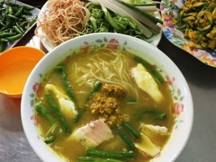 Chợ ẩm thực Hồ Thị Kỷ: Nơi sôi động nhất Tp.HCM vào buổi tối 13
