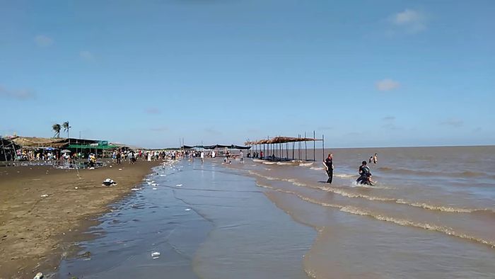 Trải nghiệm không gian biển xanh tuyệt vời tại khu du lịch sinh thái Hồ Bể