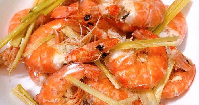 Không có gì tuyệt vời hơn việc thưởng thức đặc sản gà sao tại quán Bia Bom 4