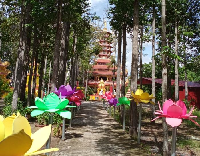 Hành hương tại chùa Hải Phước An linh thiêng cùng đội ngũ Mytour.vn 2