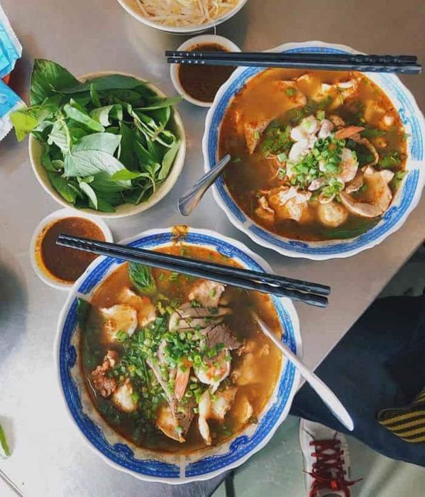 Thỏa mãn cơn đói với danh sách những quán ăn ngon Mỹ Tho bình dân 3