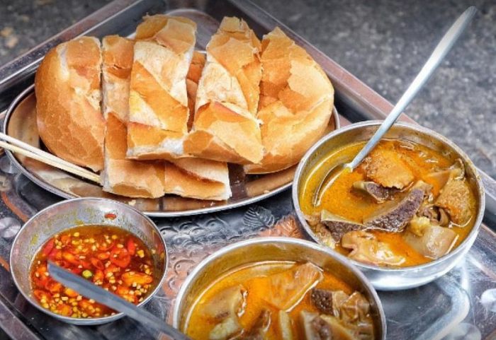Gợi ý top 7 quán phá lấu ngon quận 4