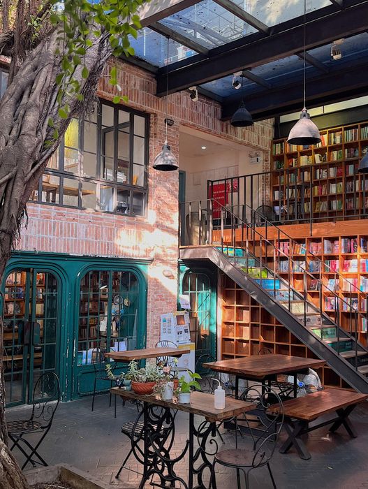 Nhã Nam Books N Coffee, cà phê sách yên bình giữa lòng Sài Gòn 5
