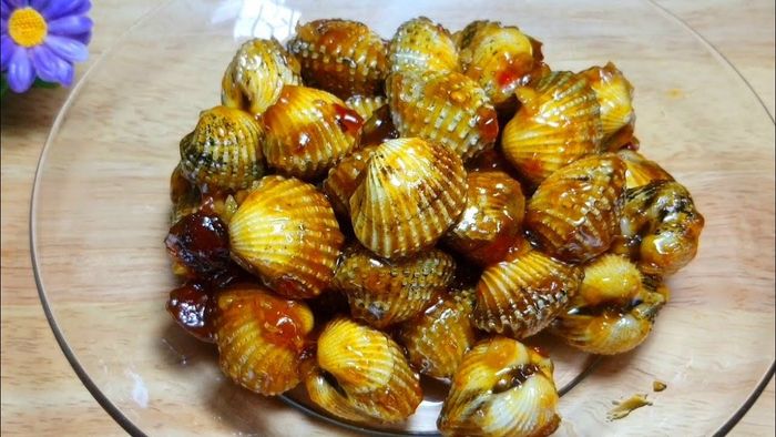 Không có gì thú vị bằng việc thưởng thức đặc sản gà sao tại quán Bia Bom 3