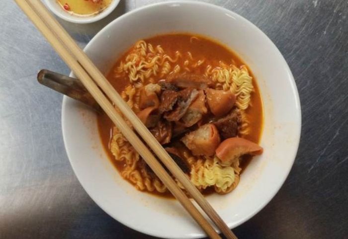 Tìm ngay danh sách 7 quán phá lấu quận 4 thơm ngon hấp dẫn