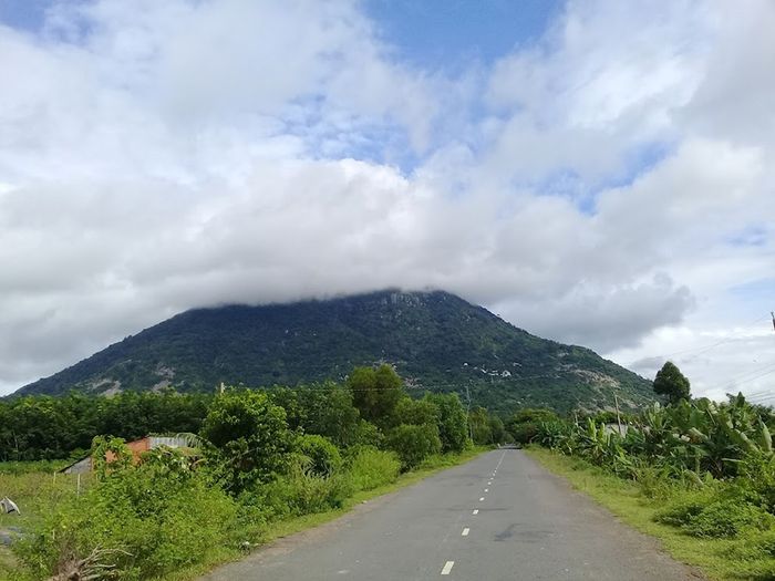 Chinh phục Núi Bà Đen và trải nghiệm đáng nhớ