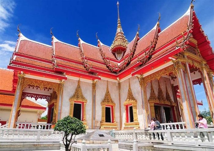 Wat Chalong, một ngôi cổ tự tráng lệ, linh thiêng tại Phuket