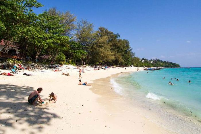 Đảo Phi Phi, viên ngọc quý của Thái Lan