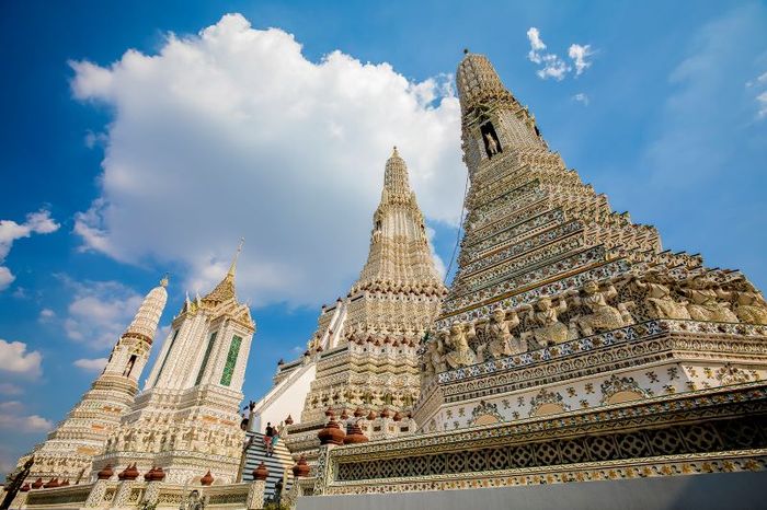 Khám phá Wat Arun để hiểu sâu hơn về tâm hồn văn hóa của Thái Lan