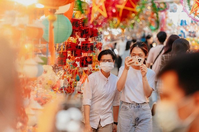 Phố lồng đèn ở Quận 5, Lương Nhữ Học rực sáng khắp góc đường vào dịp Trung thu