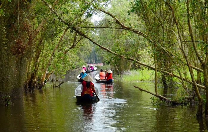 Top 10 điểm du lịch gần Sài Gòn để thư giãn trong dịp lễ 30/4 - 1/5