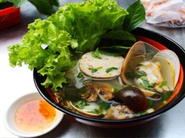 Chợ ẩm thực Hồ Thị Kỷ: Nơi sôi động nhất Tp.HCM vào buổi tối 12