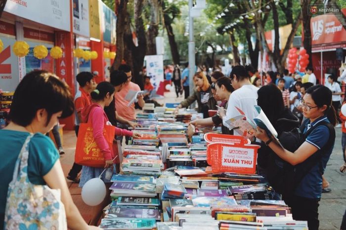 Công viên Lê Văn Tám: Nơi tuyệt vời để thưởng thức và dạo chơi giữa lòng Sài Gòn 8