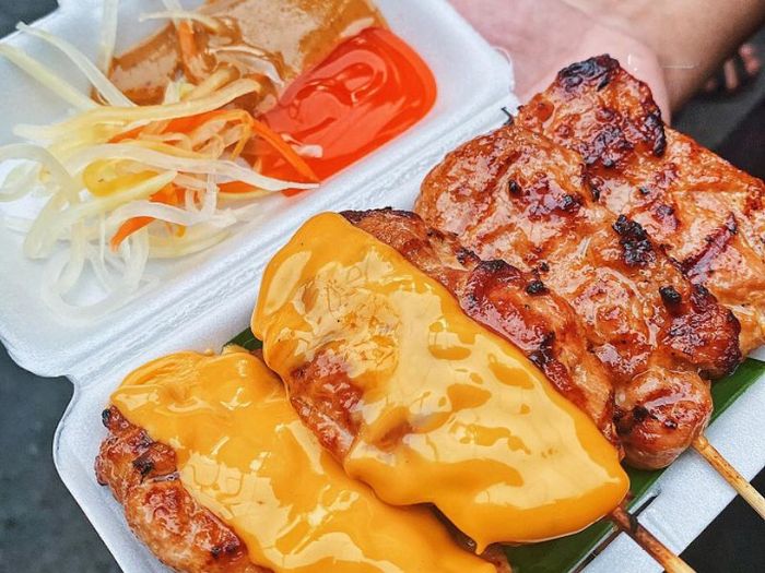 Chợ đêm Hồ Thị Kỷ: Nơi sôi động nhất Tp.HCM