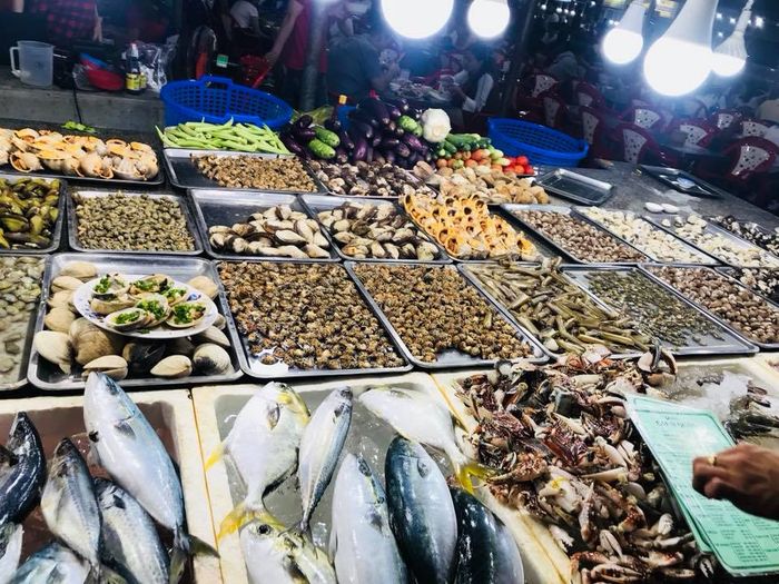 Lạc vào chợ đêm Vũng Tàu và bạn sẽ trải nghiệm được cảm giác mê mải không lối thoát như thế nào lần nữa.