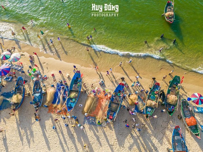 Nghề đánh cá tại Bãi Sau Vũng Tàu, vẻ đẹp của lao động qua nhiều thế hệ