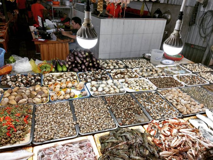 Lạc vào chợ đêm Vũng Tàu và bạn sẽ hiểu được cảm giác mê mải không lối thoát là như thế nào lần nữa.