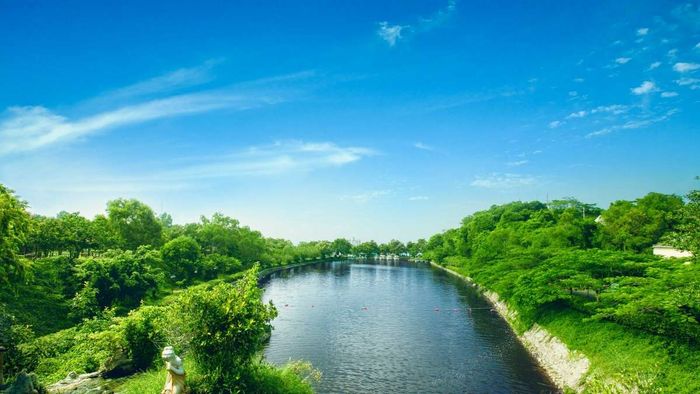 Công viên nước Vũng Tàu - Bơi trên đỉnh núi, độc đáo và thú vị! 2