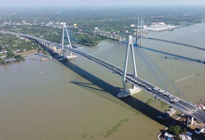 Cầu Mỹ Thuận 2, một công trình có tổng vốn đầu tư lên đến 5000 tỷ đồng, đã hoàn thành và đưa vào sử dụng chính thức.