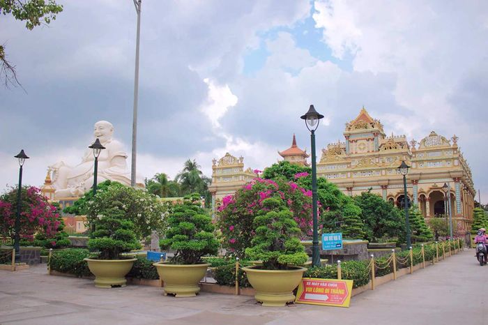 Trải nghiệm đánh giá chùa Vĩnh Tràng thanh tịnh và bình yên 4