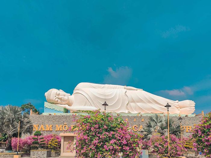Trải nghiệm đánh giá chùa Vĩnh Tràng thanh tịnh và yên bình 7