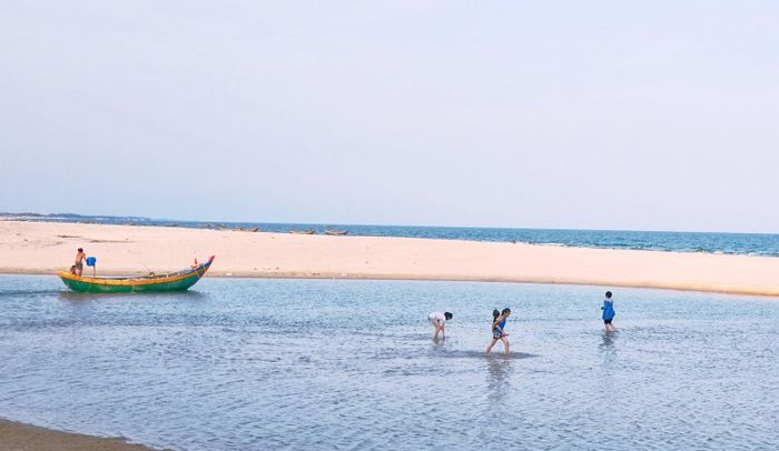 Suối Ồ - Vẻ đẹp hoang sơ và địa hình lạ mắt