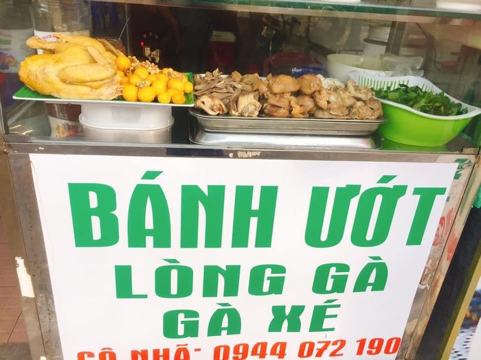 Bánh ướt lòng gà Cô Nhã - Món đặc sản của thành phố biển Vũng Tàu gây cuốn hút với mọi người
