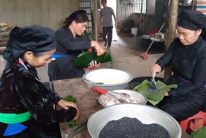 Bánh chưng đen Mường Lò - Đặc sản danh tiếng của người dân tộc Thái 6
