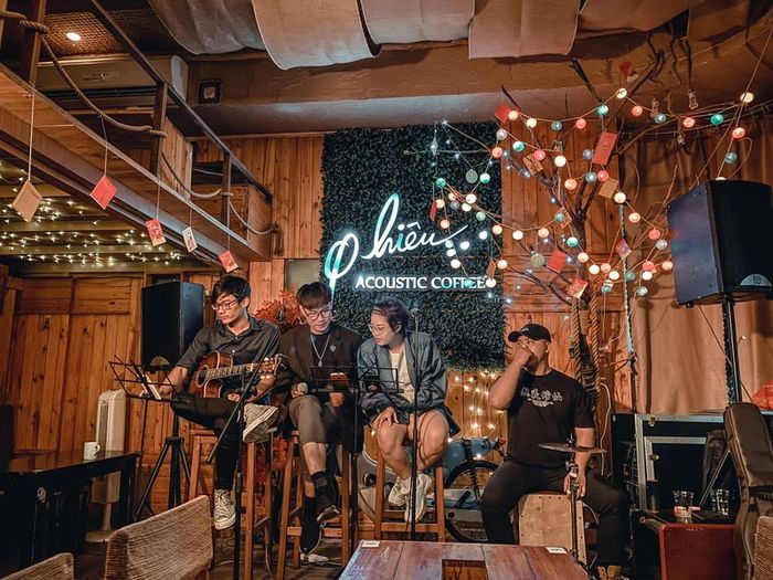 10 địa điểm cafe nhạc acoustic để bạn thả hồn theo những giai điệu trong trẻo 6